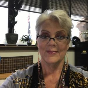 Meet your Posher, Lori